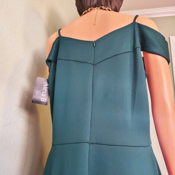 Alexa B Nites Hunter Emerald Green formal floor length Maxi slit Dress - Picture 4 of 7